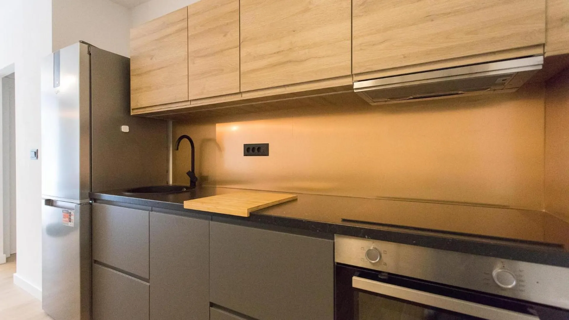 Lumi'S Perfect Place Near Beach With Garden & Free Public Parking Σπλιτ